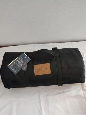 Pendleton Black Roll-Up Duffel Blanket
